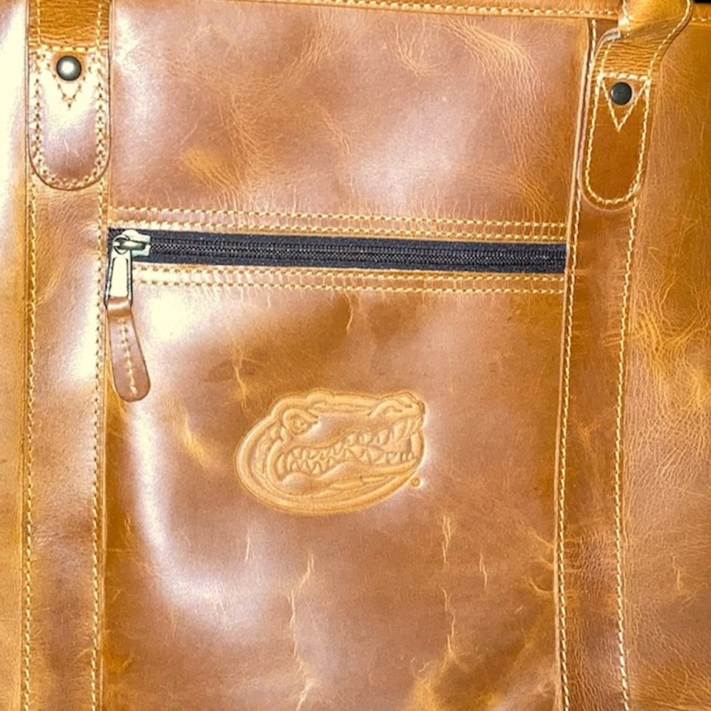 University of Florida UF Gators Duffle Travel Bag. Marbled Leather. New - Picture 2 of 9